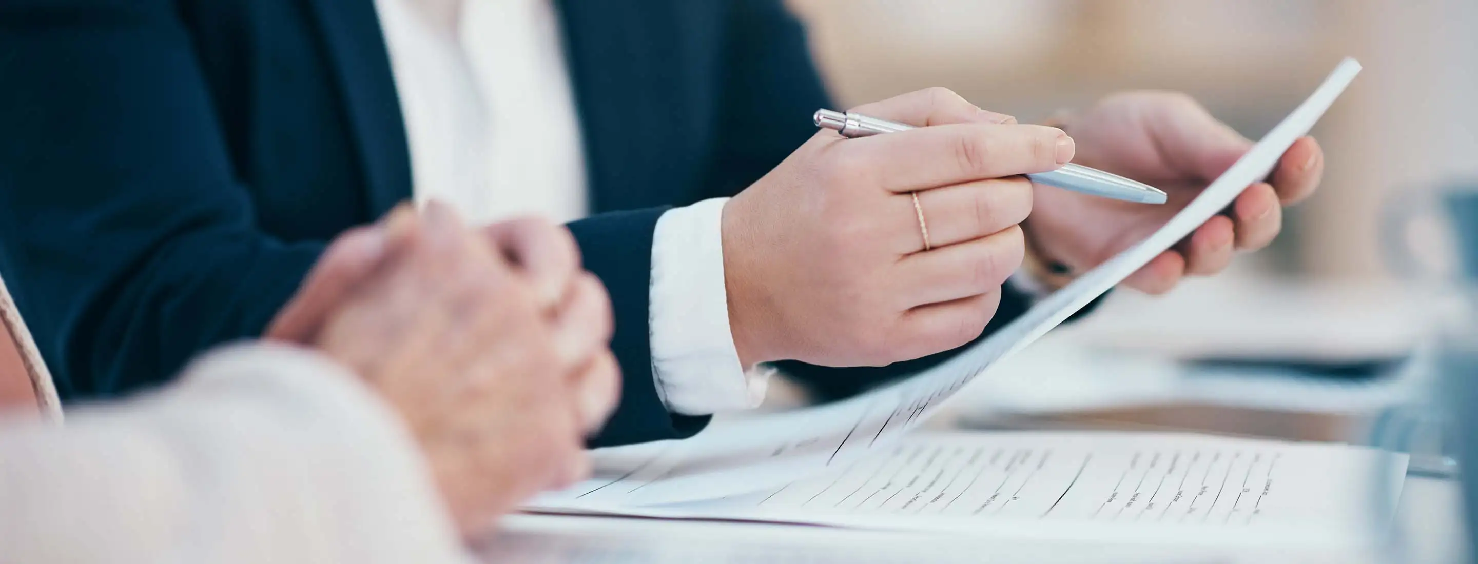 Dispute Resolution & Litigation - Commercial Litigation - in-page